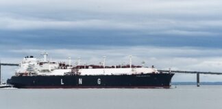 এলএনজির প্রথম চালান জাহাজে তুলেছে কাতার, গন্তব্য বাংলাদেশ